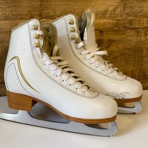 Aurora Ice Skates